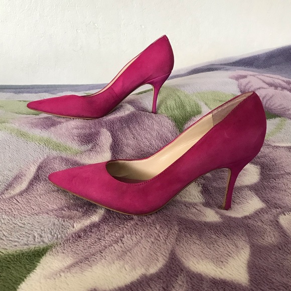 Marc Fisher LTD Pointed Toe Suede Pump - Picture 2 of 10